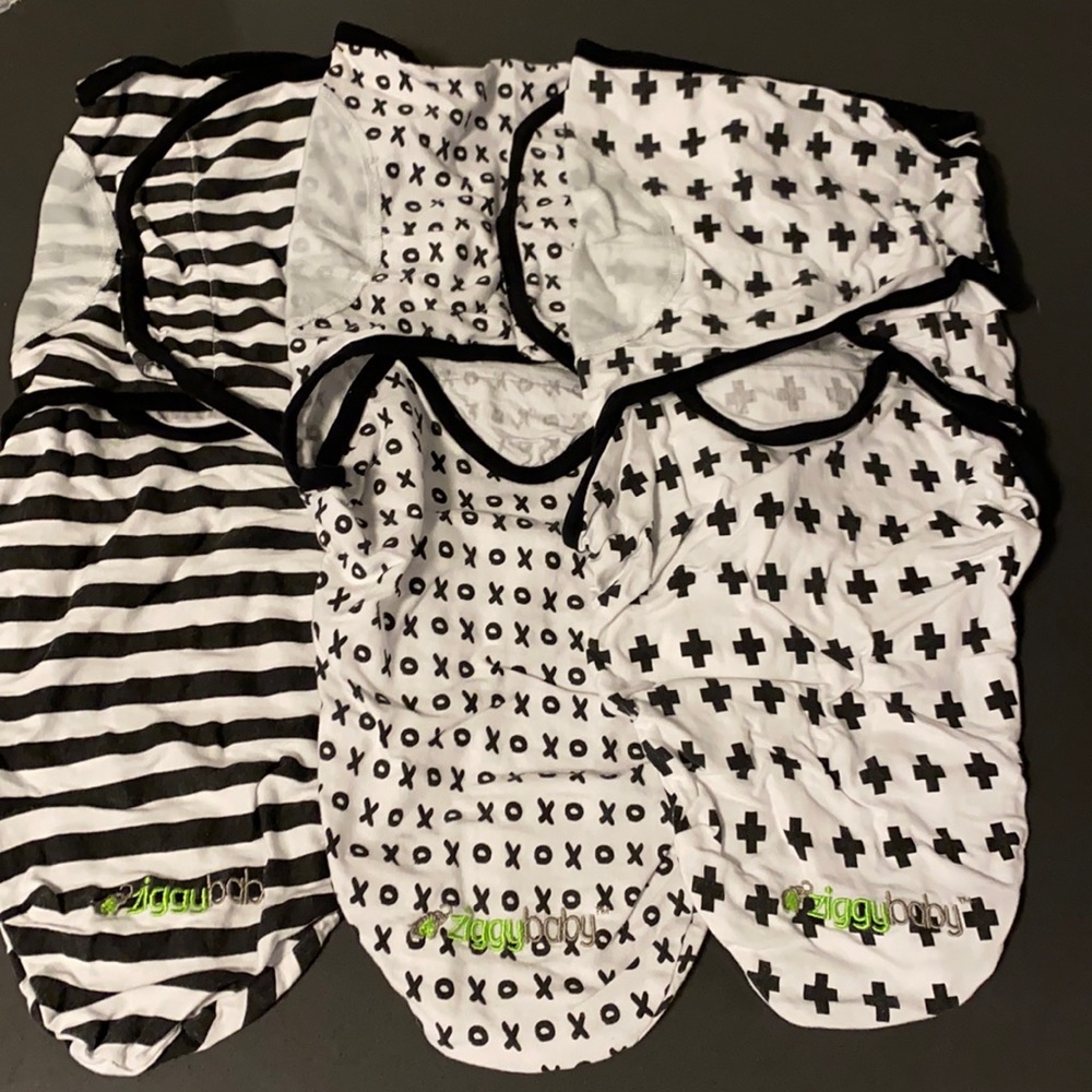 Set of 3 black/white 0-3M swaddles